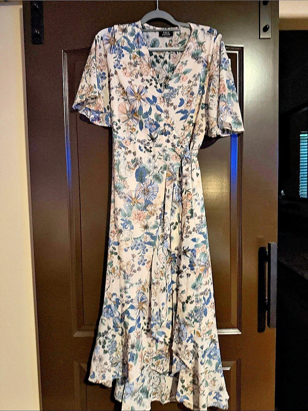 VICI Floral Midi Dress in Cream & Blue Size XL